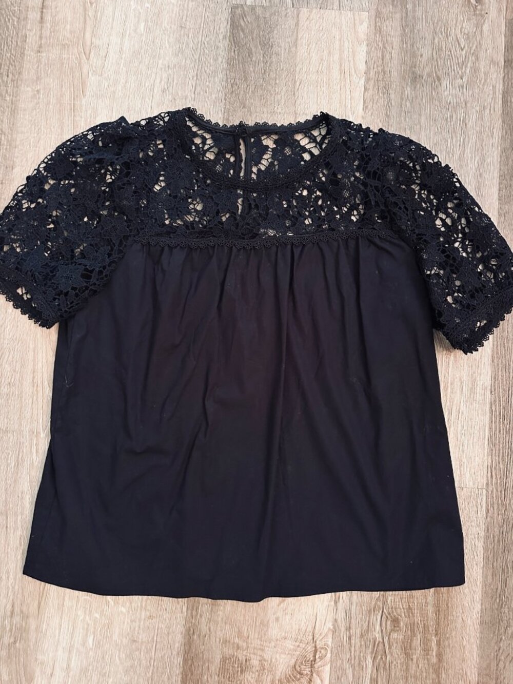 52seven black puff sleeve top size s